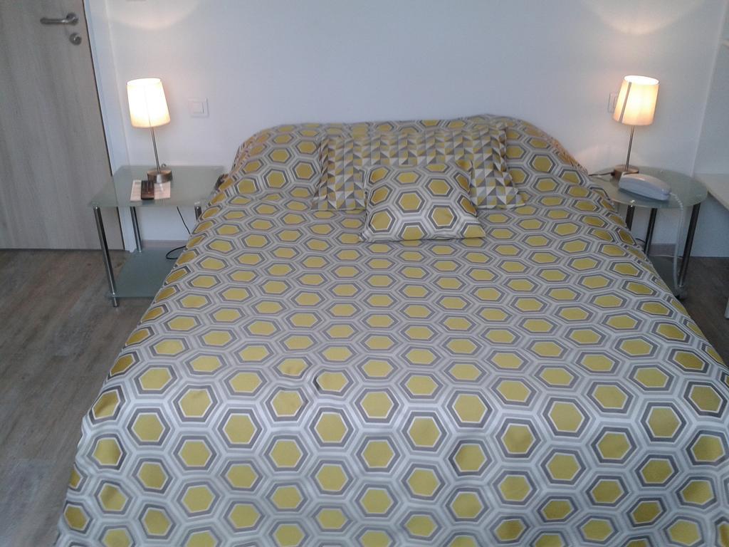 Des Bois Hotel 2*